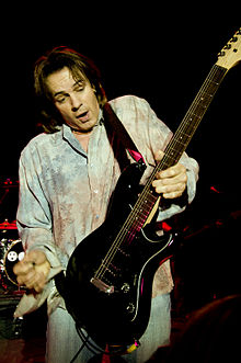 220px-Rick_Springfield_2004_Free