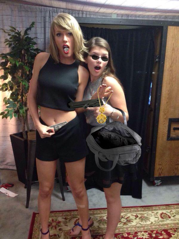 taylor-swift-flashes-her-stomach-the-internet-takes-over-25-photos-8