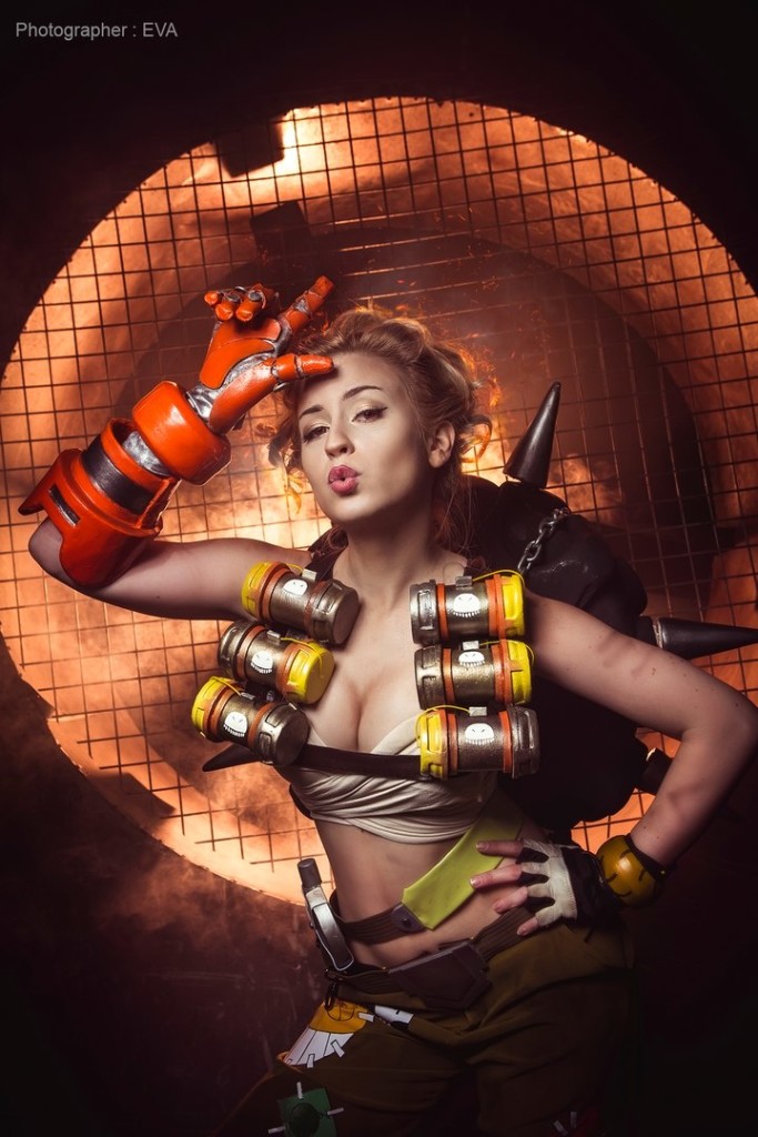 这个有点冷门,美女是Junkrat