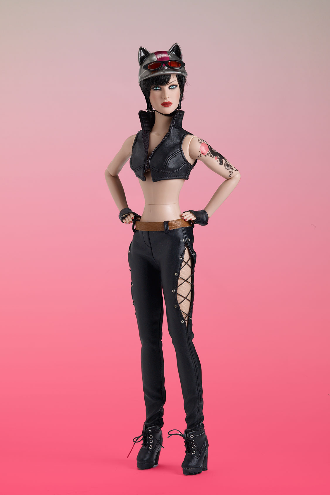Gotham-City-Garage-Catwoman